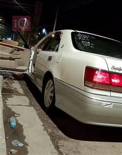 تۆیۆتا کراون